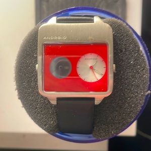Vintage Android watch in great condition.